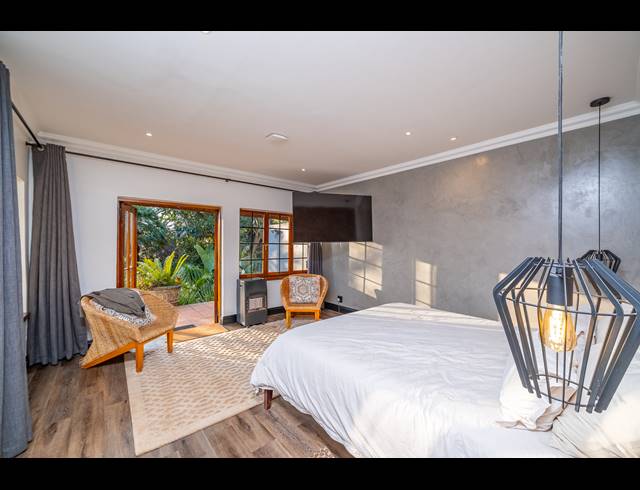 5 BEDROOM FREEHOLD FOR SALE IN NORTHCLIFF
